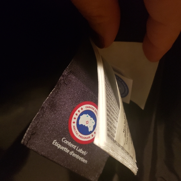 Canada Goose Jacket PERFECT CONDITION - Picture 5 of 5